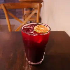 Pyszne drinki z piwem bezalkoholowym, które zaskoczą Twoich gości
