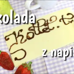 Jak zrobić napis na torcie z czekolady - proste sposoby i triki