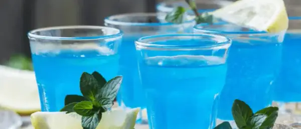 Jak przygotować pyszny drink z Blue Curacao i wódką w prosty sposób